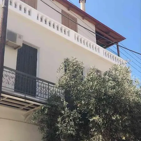 Traditional Haus Prázdninový dům *